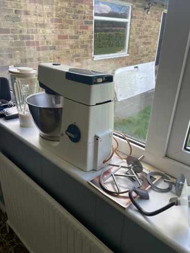Classic kenwood chef mixer - kenwood,